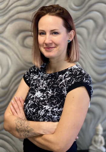 Veronika Dukony, DiS